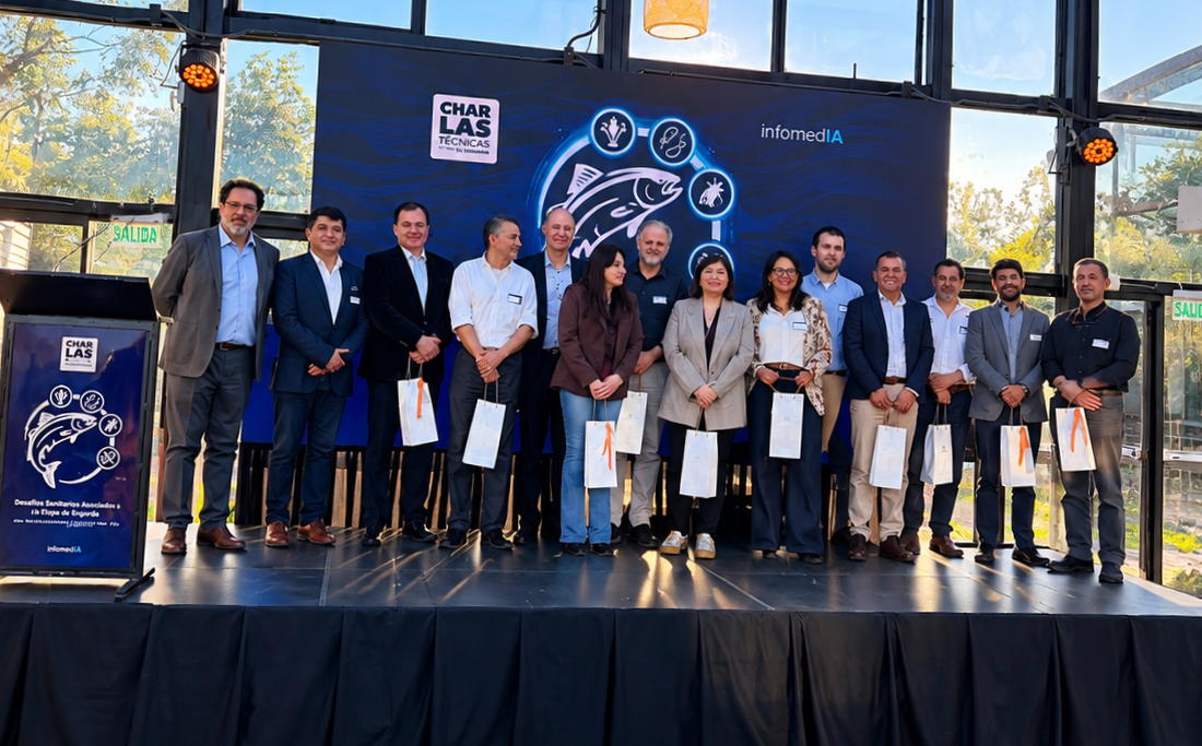 Carlos Sandoval, Director Técnico de Vehice, junto a los demás expositores en la Charla Técnica organizada por Infosalmon.